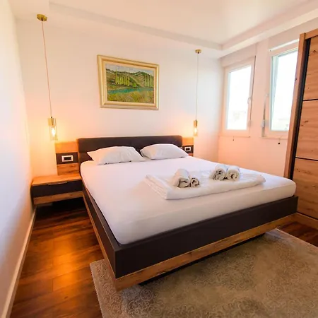 Apartament Apricus *